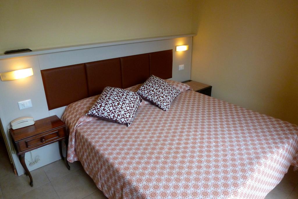 Hotel Versilia Lido di Camaiore Eksteriør billede