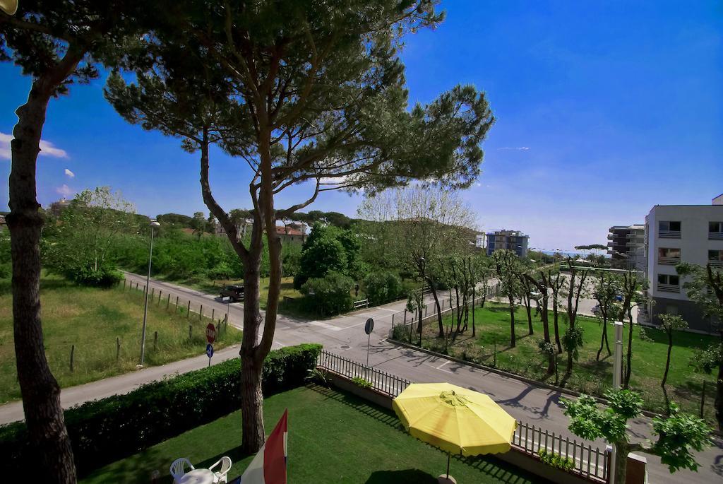 Hotel Versilia Lido di Camaiore Eksteriør billede