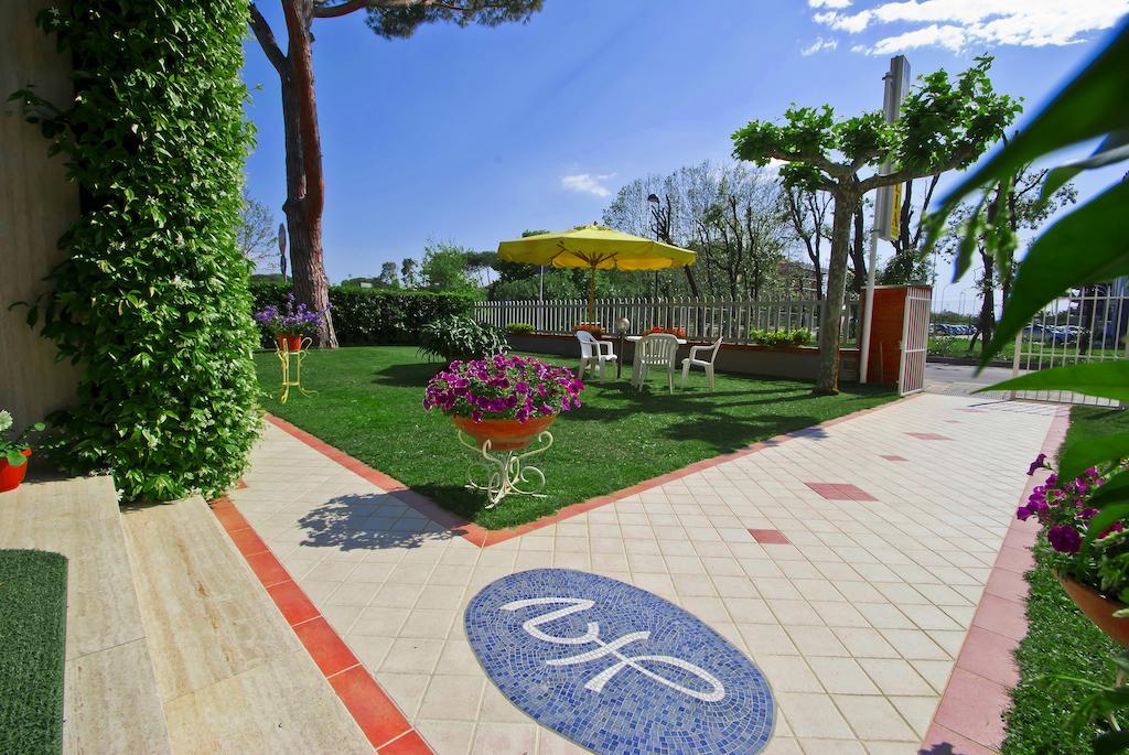 Hotel Versilia Lido di Camaiore Eksteriør billede