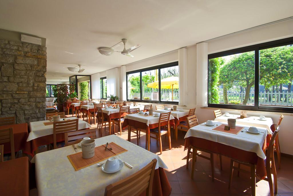Hotel Versilia Lido di Camaiore Eksteriør billede