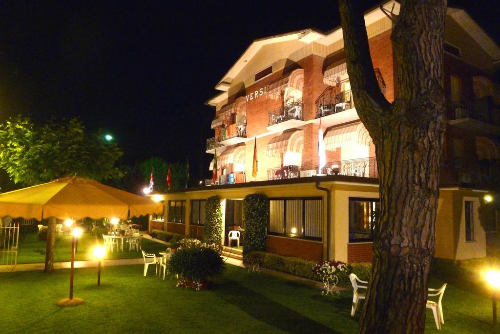 Hotel Versilia Lido di Camaiore Eksteriør billede